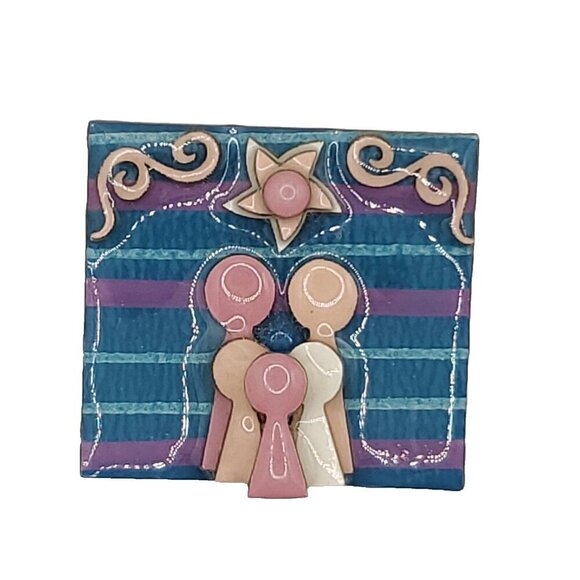 Lucinda People Pin Adults Children Family Star Blue Pink Purple Stripes - Picture 1 of 2